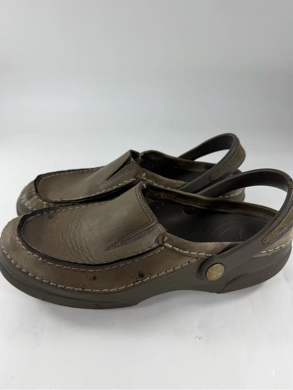 Crocs Leather Loafer Clogs Men’s 10 Brown Convertible Slingback Comfort Shoes